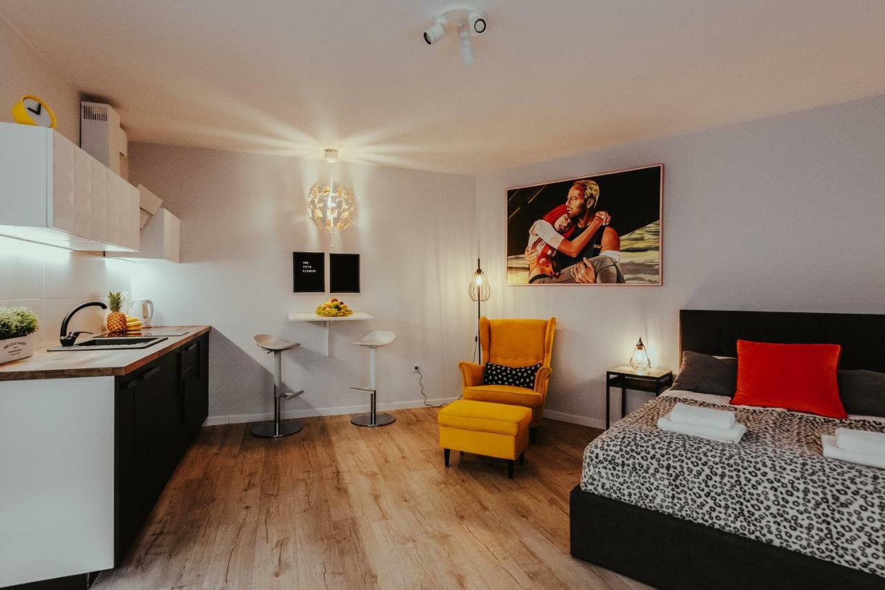 Movart Boutique Aparthotel Krasków Exterior foto